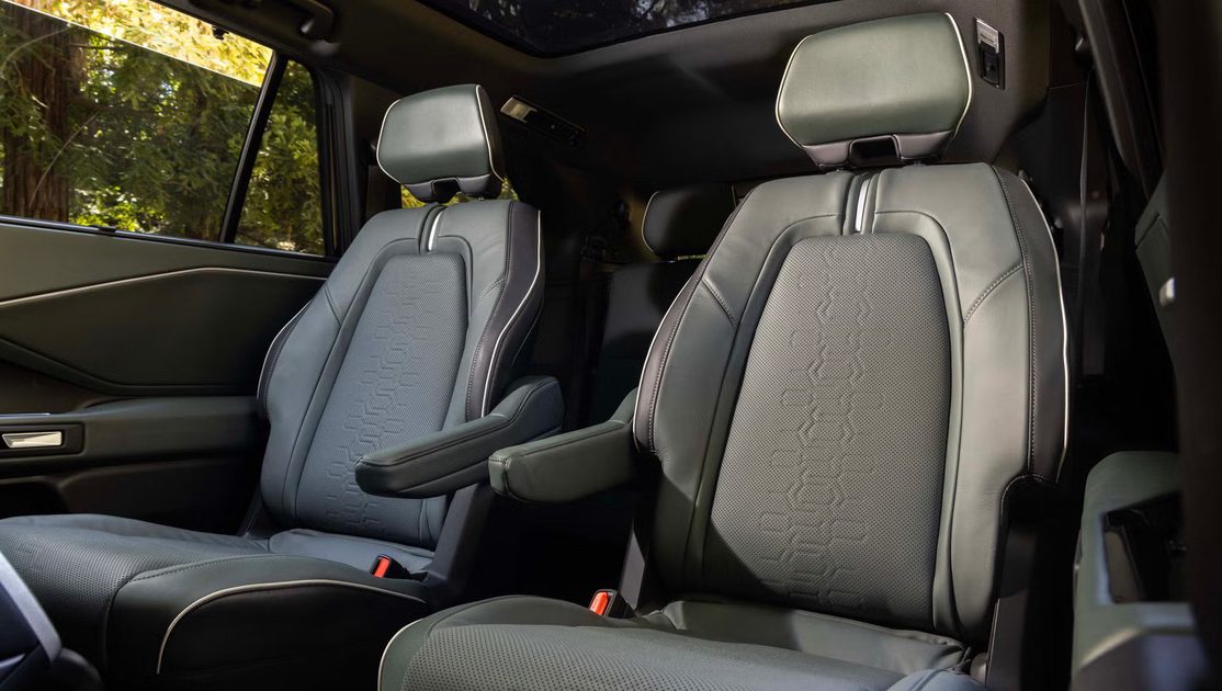 2027 subaru getaway interior