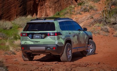 Jeep Previews the Cherokee Trailhawk as a Concept and Unveils an Extreme Recon EV Build