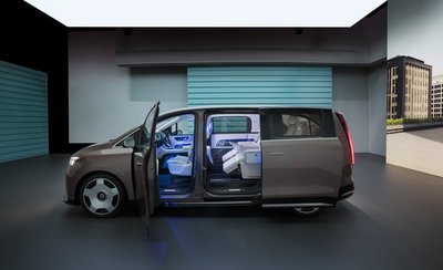 2028 Mercedes-Benz VLE-Class Is the Luxury Minivan America Has Never Had