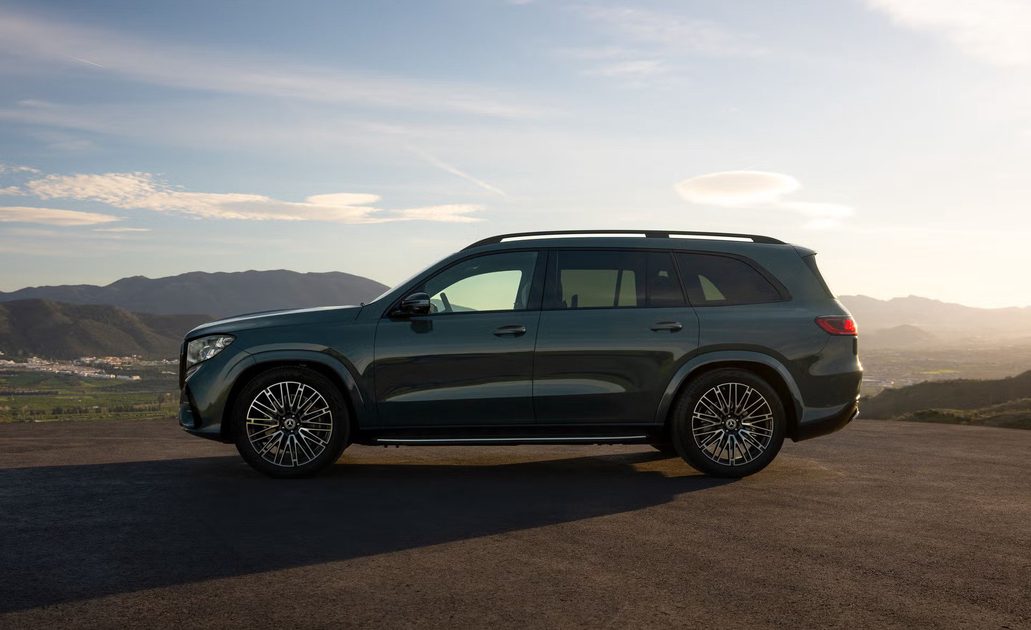 The 2027 Mercedes-Benz GLS Arrives with a Flat-Plane Crankshaft and an Avalanche of Technology