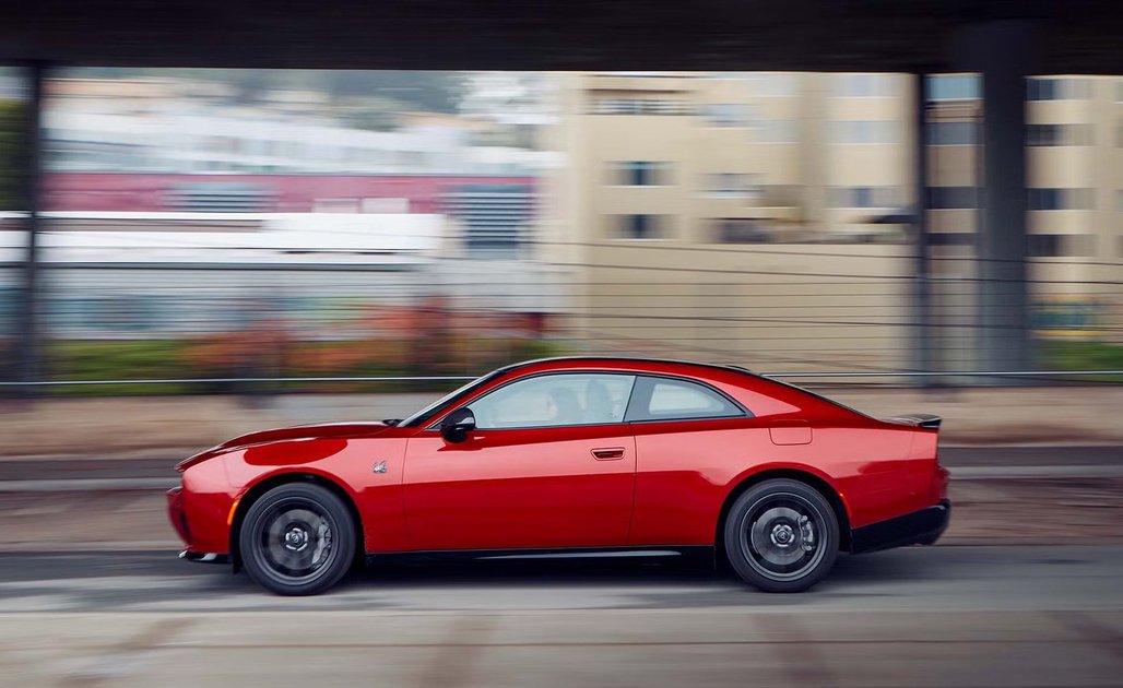 Test Hub: The New Six-Cylinder Dodge Charger Faces Off Against the Old V-8 Challenger